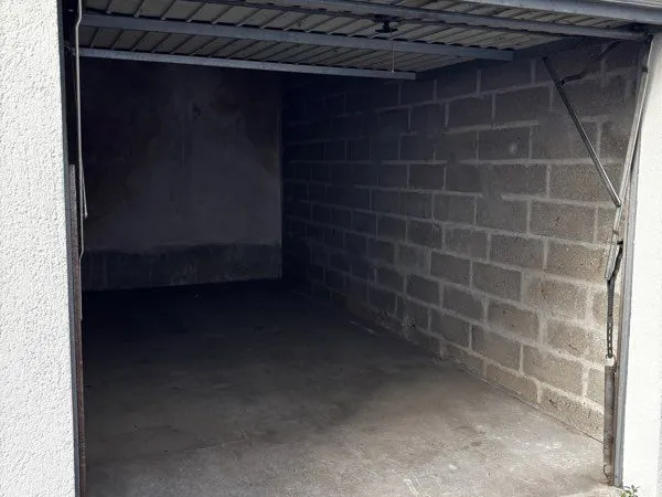 Ox / Garage fermé 15 m² - Proche gare & Résidence sécurisée
