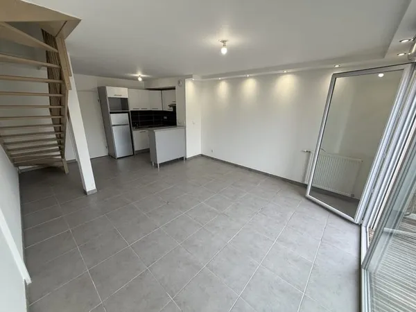 Exclusivité : Villa T3 avec jardin, garage et parking à Cast