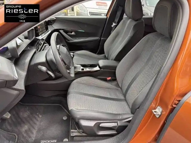 Peugeot 2008 puretech 130 s&amp;s bvm6 — photo 11
