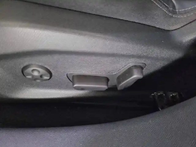 Peugeot 408 phev 225 e-eat8 — photo 46
