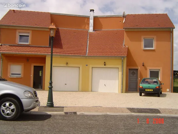 A louer maison mitoyenne houecourt