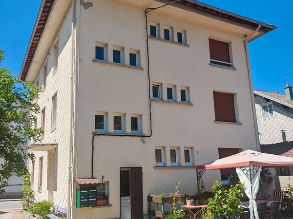 Appartement 93 m2avec garage terrain cave