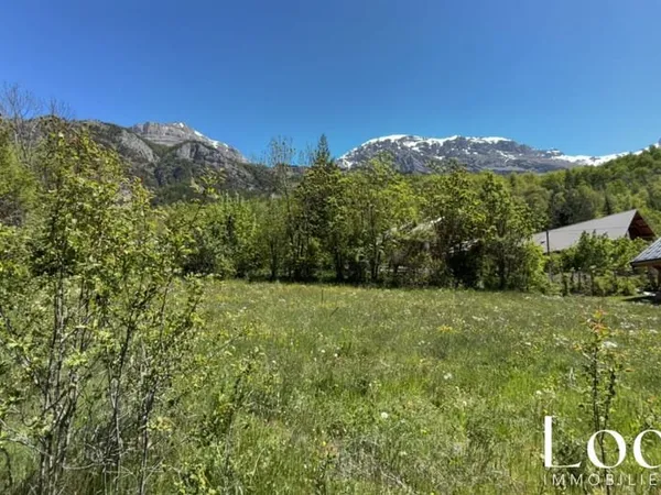VALLOUISE-PELVOUX, TRES BEAU TERRAIN DE 1.250 m²