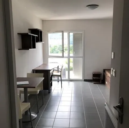 Studio 1 pièce 20 m²