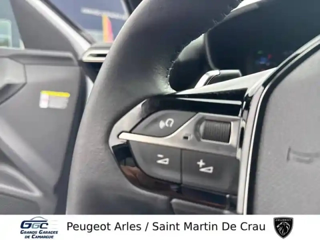Peugeot 2008 hybrid 145 e-dcs6 — photo 26