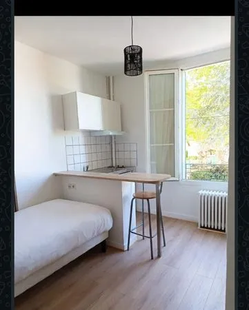 Chambre meublée 10,95 m² rénovée