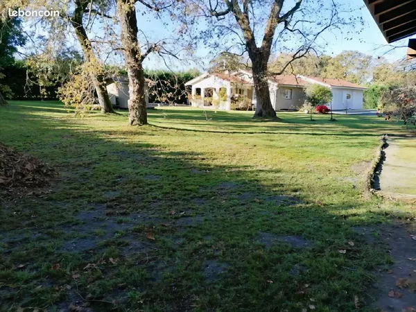Maison 135 m² - Piscine - Terrain 2 450 m² constructible - Salles