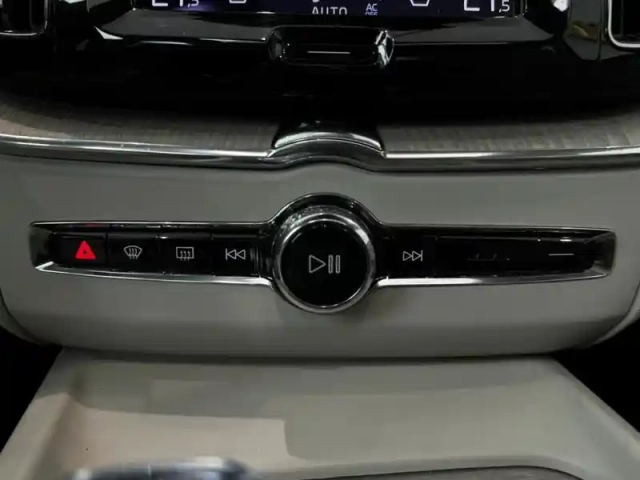 Volvo Xc60 t6 recharge awd 253 ch + 87 ch geartronic 8 inscription luxe — photo 17
