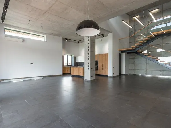 Local 1 480 m²