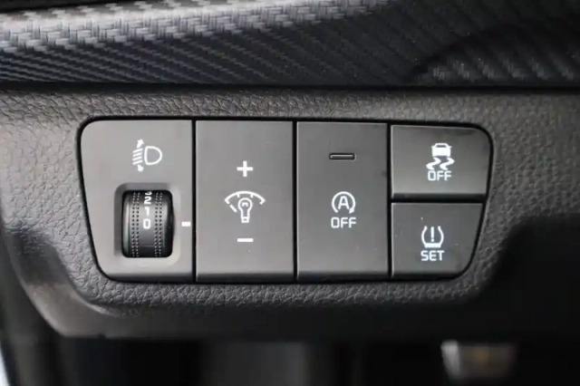 Kia Stonic 1.0 t-gdi 100 ch bvm6 — photo 31