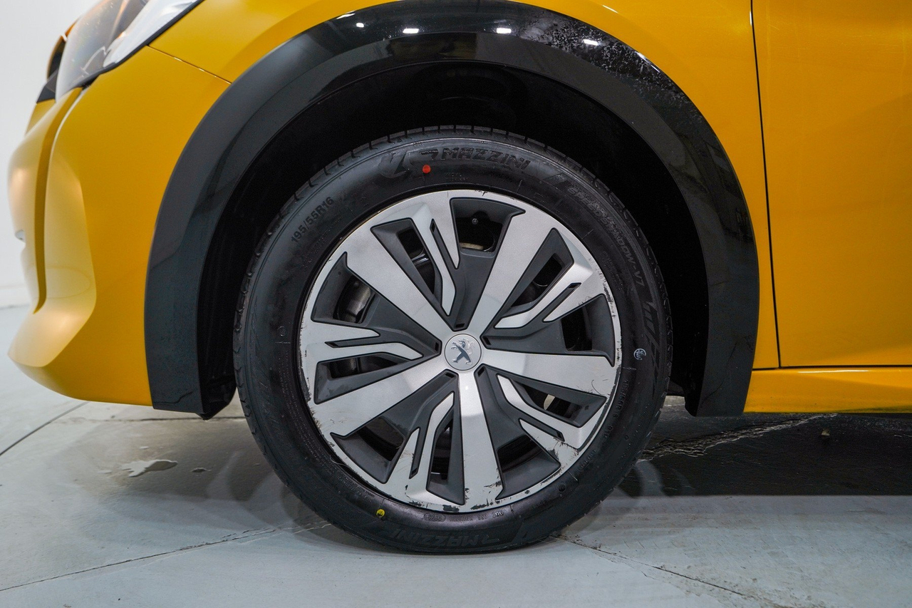 Peugeot 208 — photo 10
