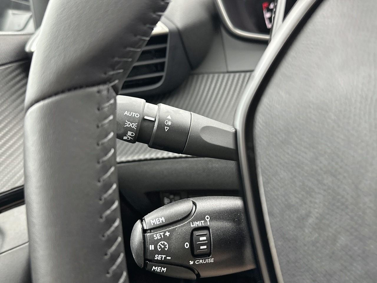 Peugeot 2008 100 s&s bvm6 style — photo 19