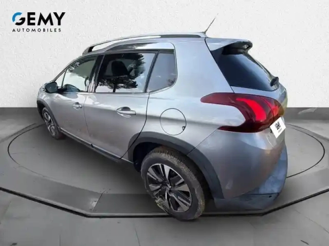 Peugeot 2008 puretech 110ch s&amp;s bvm6 — photo 7