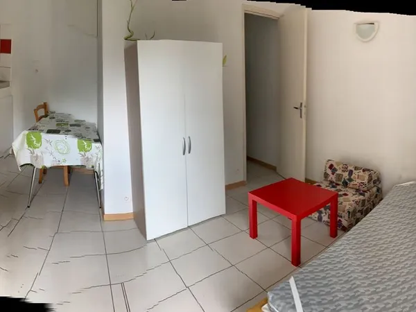 Studio meubler pour étudiant
