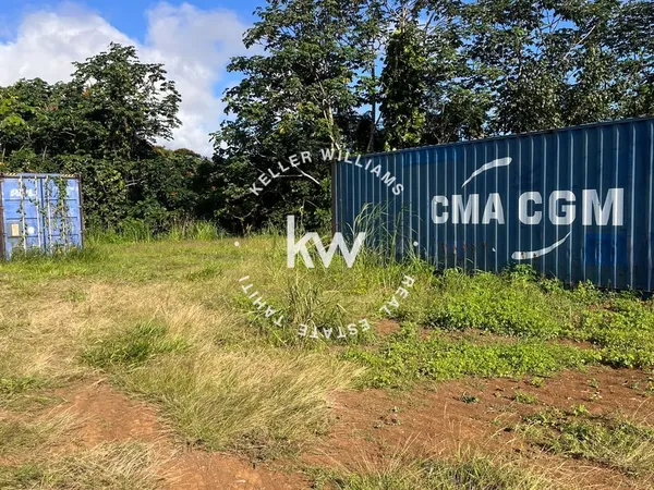 À VENDRE  Grand Terrain de 1 774 m² Taiarapu-Est