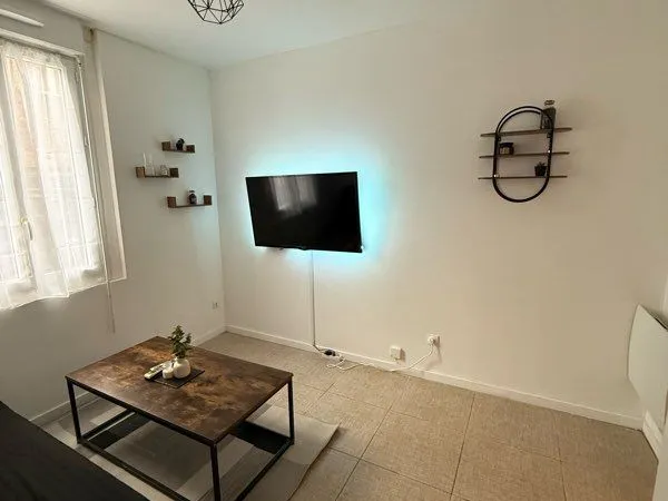 Studio meublé à louer