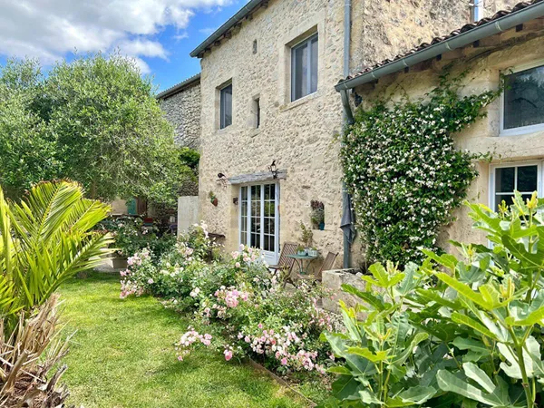 Maison 11 pièces 420 m²