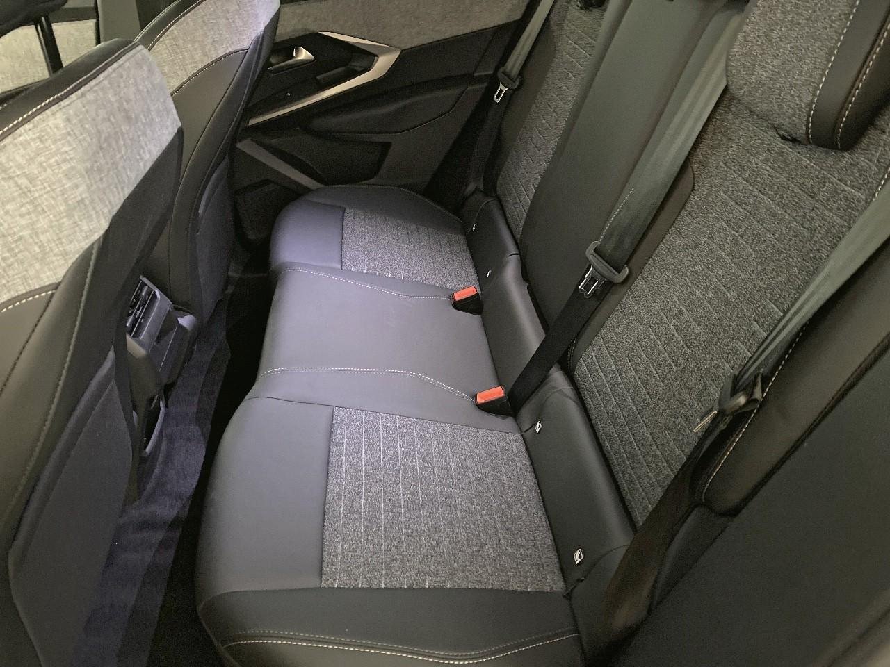 Peugeot 3008 electrique 210 ch 73 kwh allure — photo 10