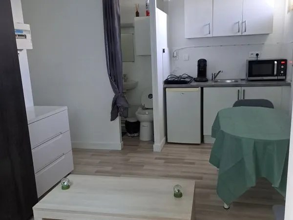 Beau studio meublé proche centre Angoulême