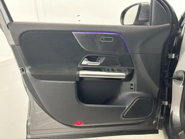Mercedes Gla 200 7g-dct amg line 5p — photo 11