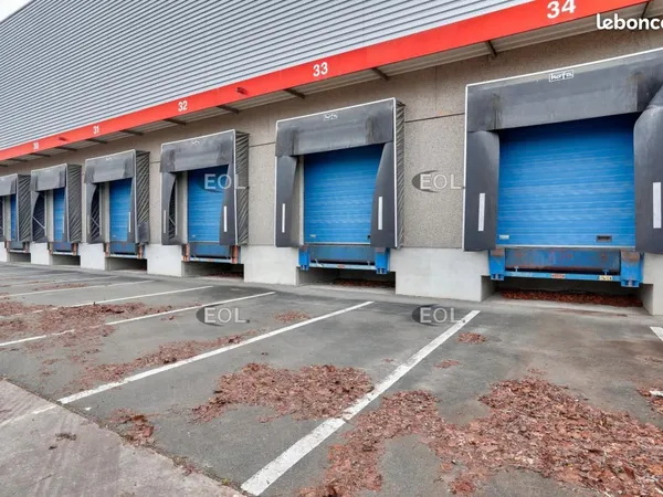 Local logistique 3 900 m²