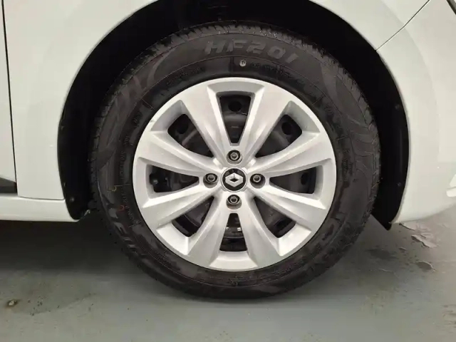 Renault Clio sce 65 — photo 20