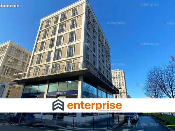 Local bureaux 1 054 m²