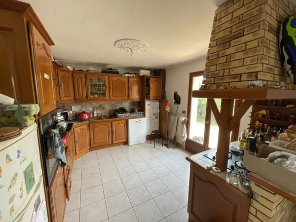 Loue chambre dans une maison 134m² avec jardin