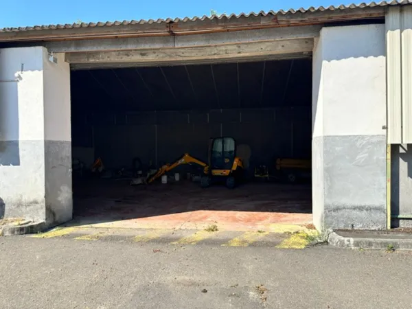 Local 2 pièces 500 m²