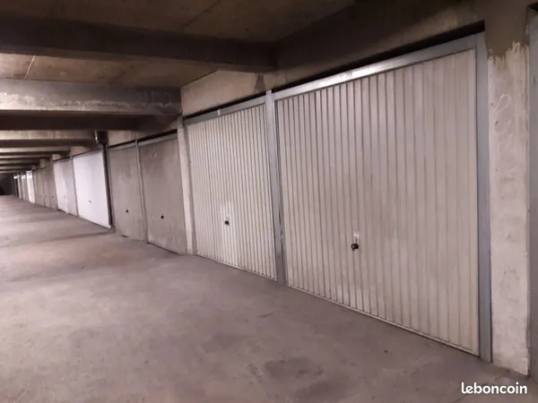 Location garage fermé