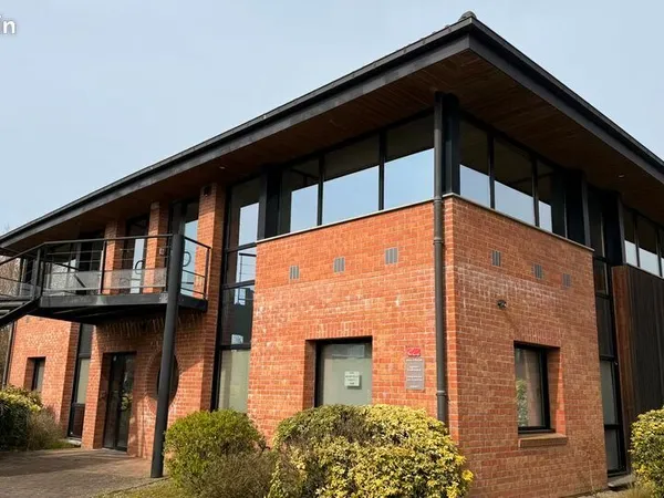 Bureaux 250 m² WAMBRECHIES