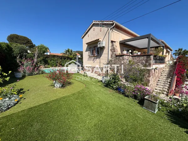 Maison individuelle rénovée avec piscine et appartement indépendant