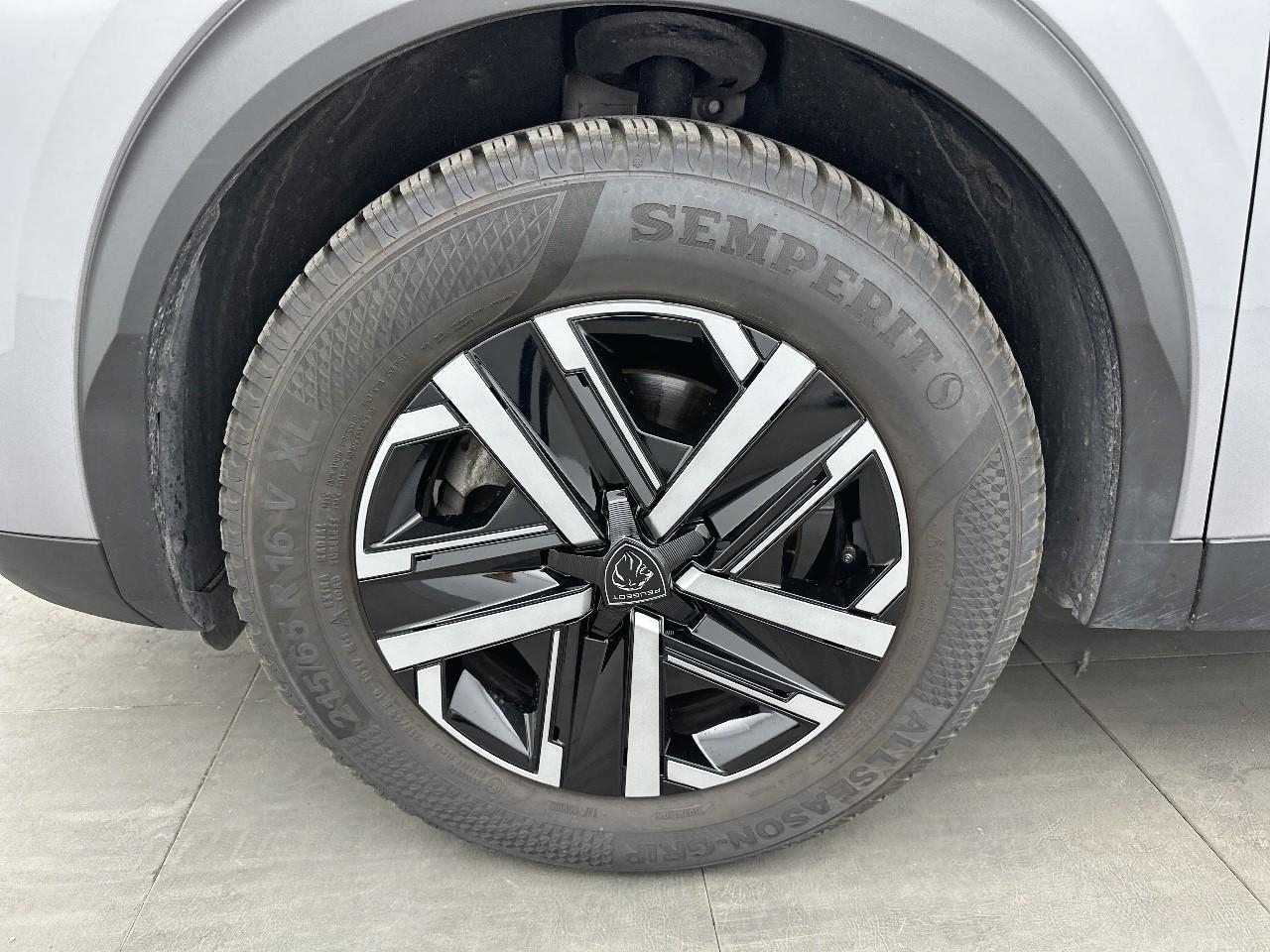 Peugeot 2008 hybrid 145 e-dcs6 style — photo 7