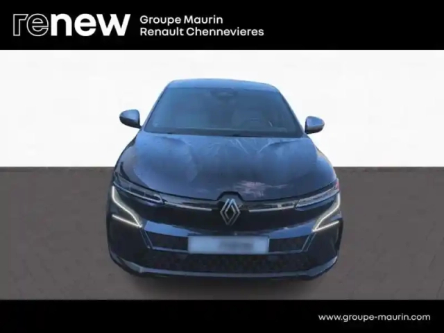 Renault Megane e-tech electric ev60 220ch techno super charge -b — photo 2