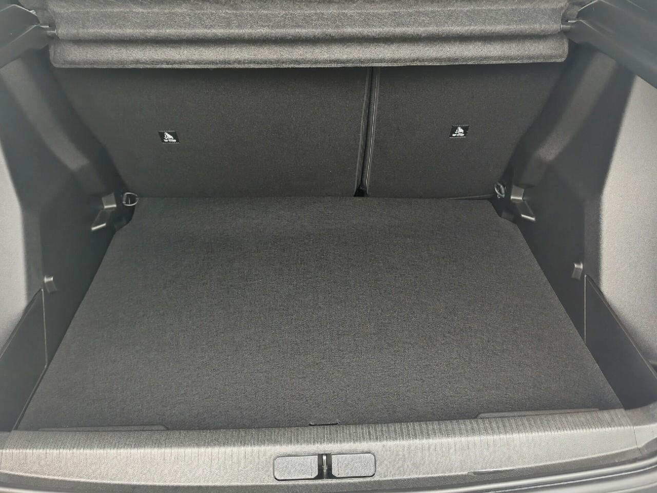 Peugeot 2008 hybrid 145 ch e-dcs6 allure — photo 6