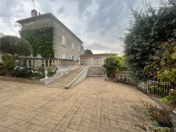 Maison 5 pièces 160 m²