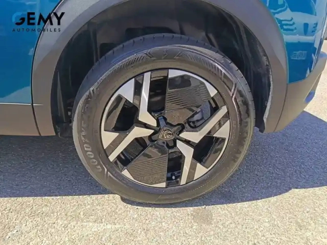 Peugeot 2008 hybrid 145 e-dcs6 — photo 11