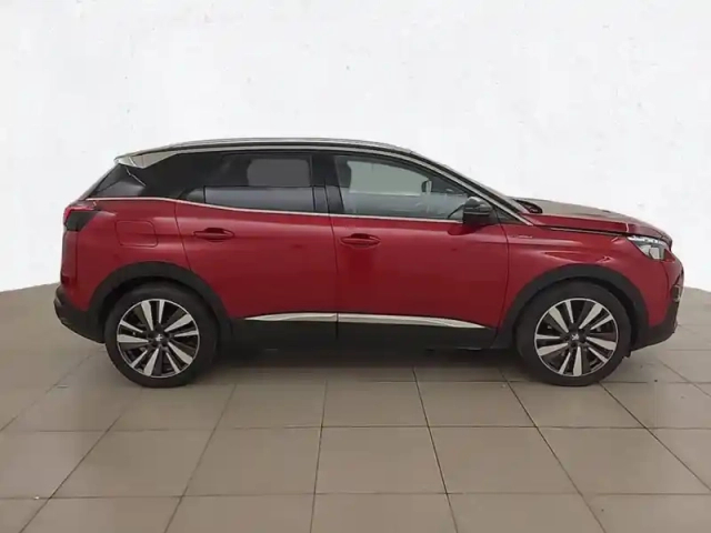 Peugeot 3008 hybrid4 300 e-eat8 — photo 4