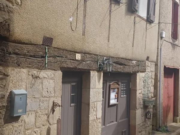 Immeuble de caractère EN TBE à usage locatif de 185m2 habitable