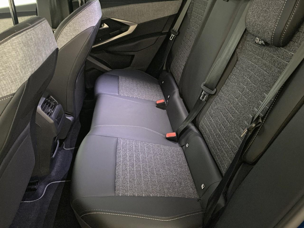Peugeot 3008 electrique 210 ch 73 kwh allure — photo 10