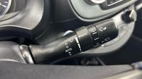 Toyota Yaris HSD 100h Style 5p — photo 25