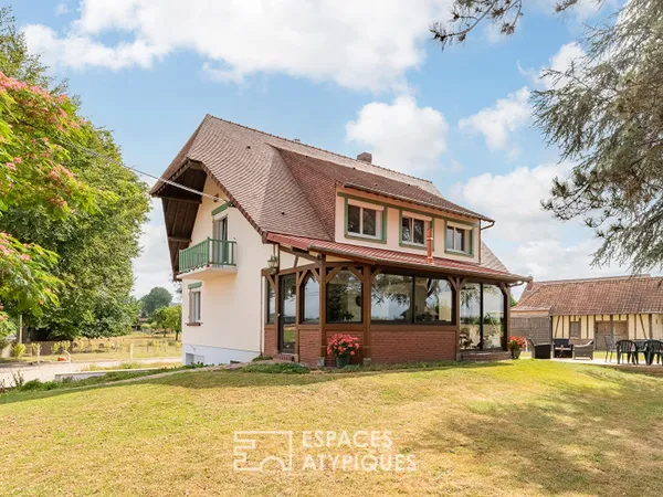 Maison de campagne avec un ancien four à pain, dépendance et vue dégagée sur la campagne