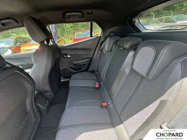 Peugeot 2008 electrique 136 ch — photo 18
