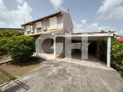 Maison T6 de 140 m² avec jardin - Emplacement idéal au Lamentin