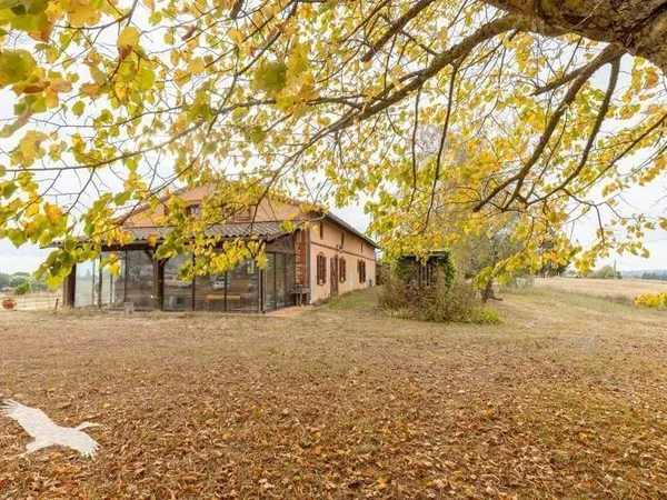 Maison 5 pièces 270 m²