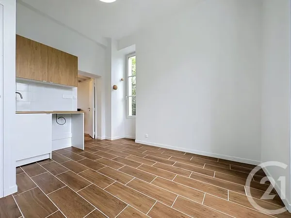 Studio 1 pièce 24 m²
