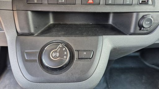 Peugeot Expert VU 2.0 HDi 145 EAT8 - Premium Standard – 2023 – 98000 km – Diesel – Boîte Automatique — photo 18