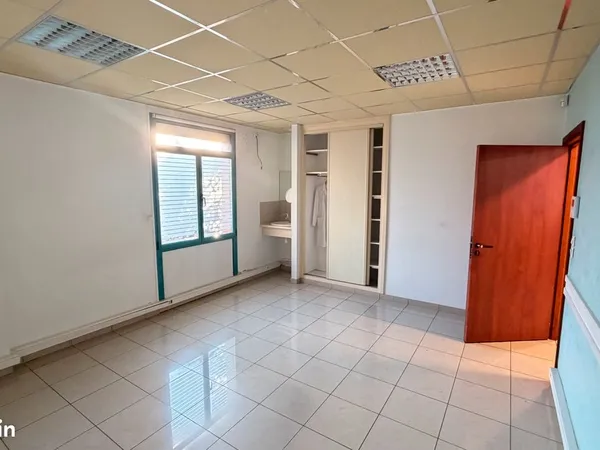 Local bureau a vendre