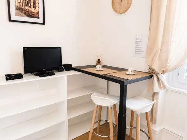 💰 investissement locatif clé en main - 2 studios rénovés - excellente rentabilité - centre-ville de 