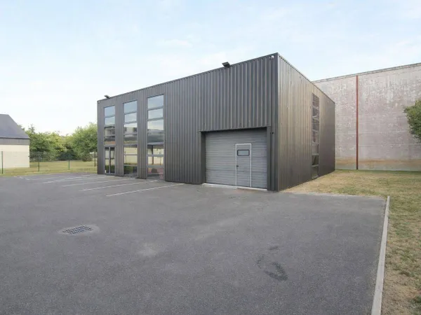 Local d'activité 344 m²